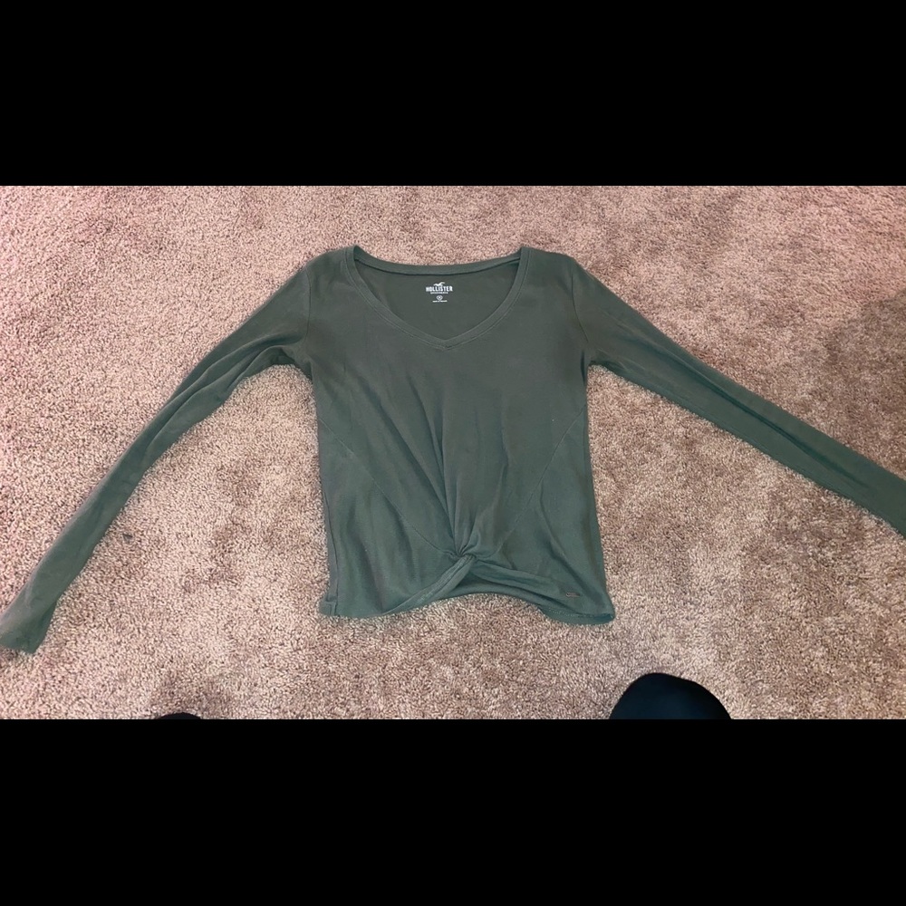 army green long sleeve crop top